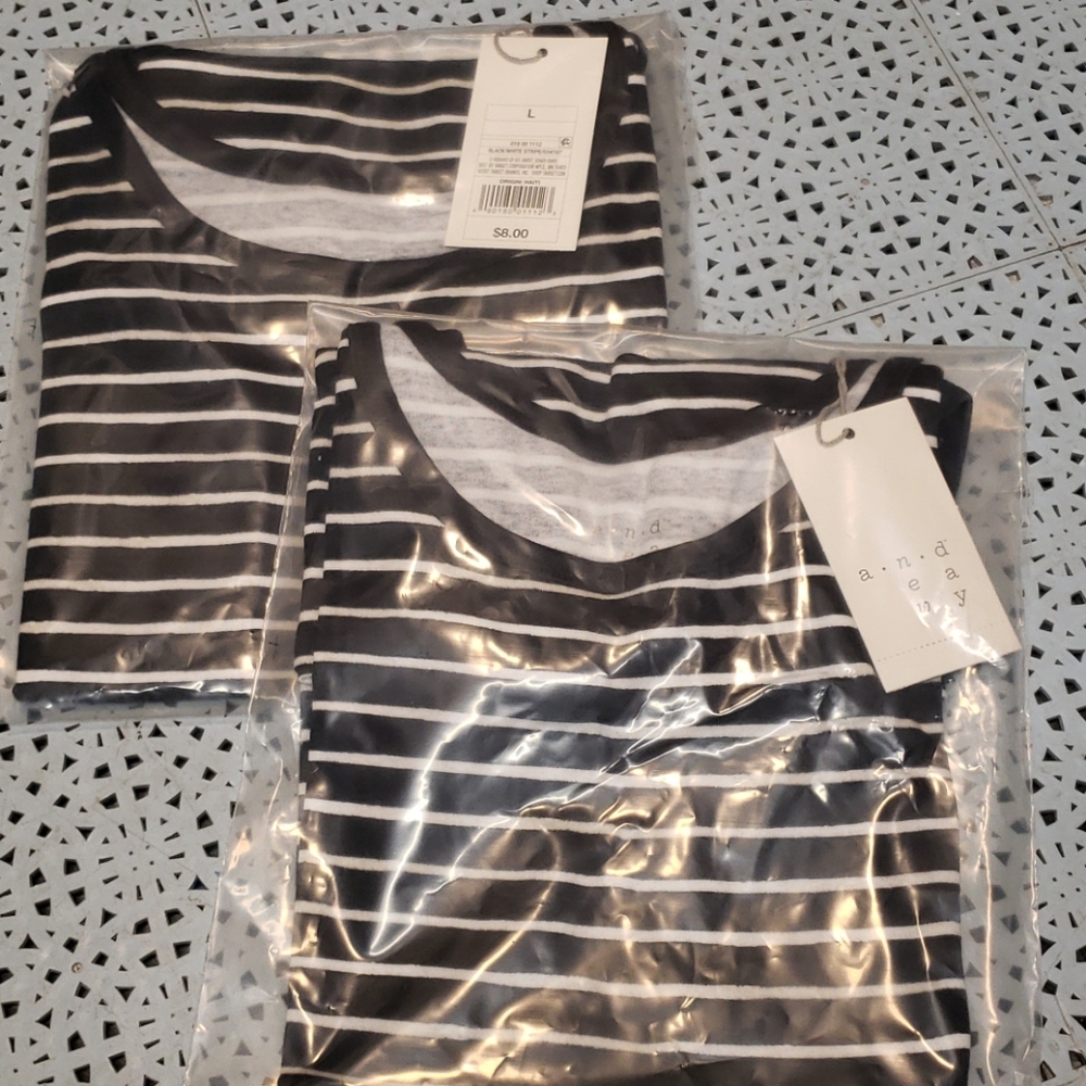Black ⚫ and white stripe tanks 2